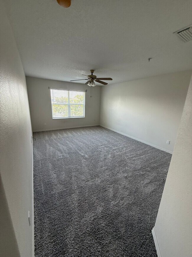 Building Photo - Townhouse For Lease in Saint Cloud