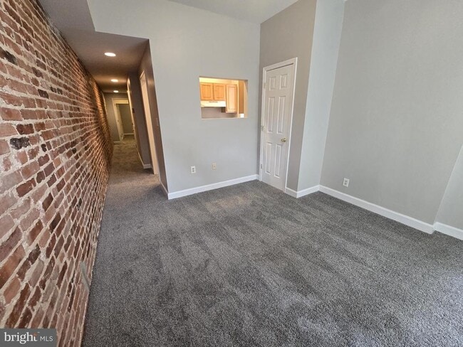 Primary Photo - 201 S Ellwood Ave