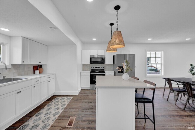 Building Photo - 1907 11th St