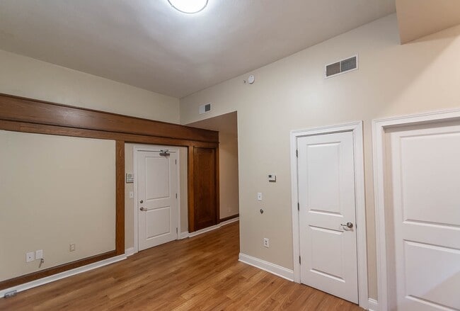 Interior Photo - ODD