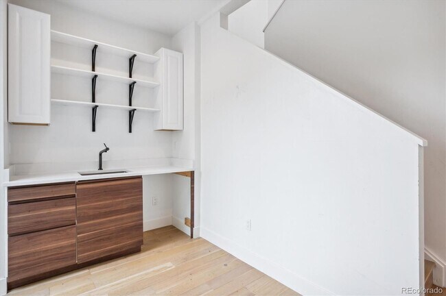 Wet Bar - 3126 N Gilpin St