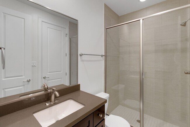 Building Photo - 1030 W 26th St