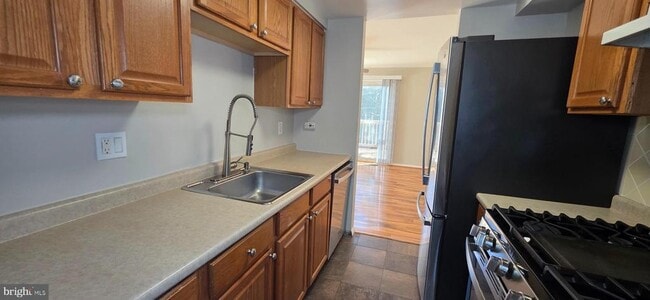 Building Photo - 6974 Knighthood Ln