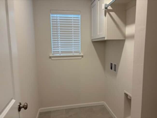 Building Photo - Beautiful New Home!