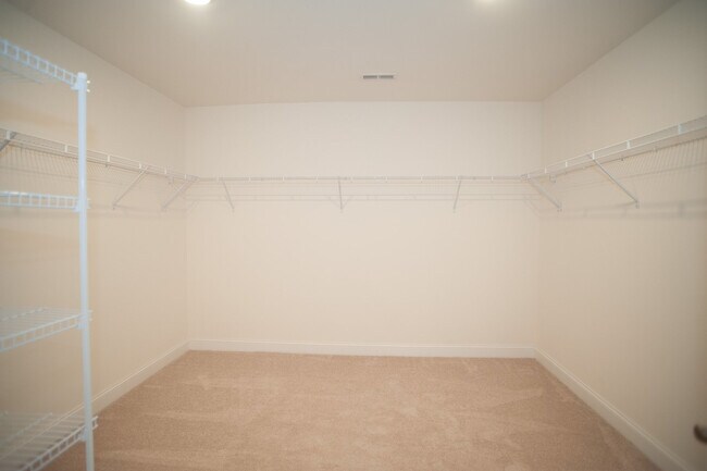 Building Photo - 131 Weldon Ln