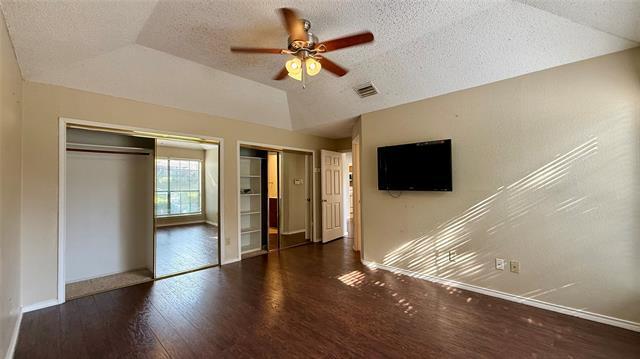 Building Photo - 2907 Sierra Dr