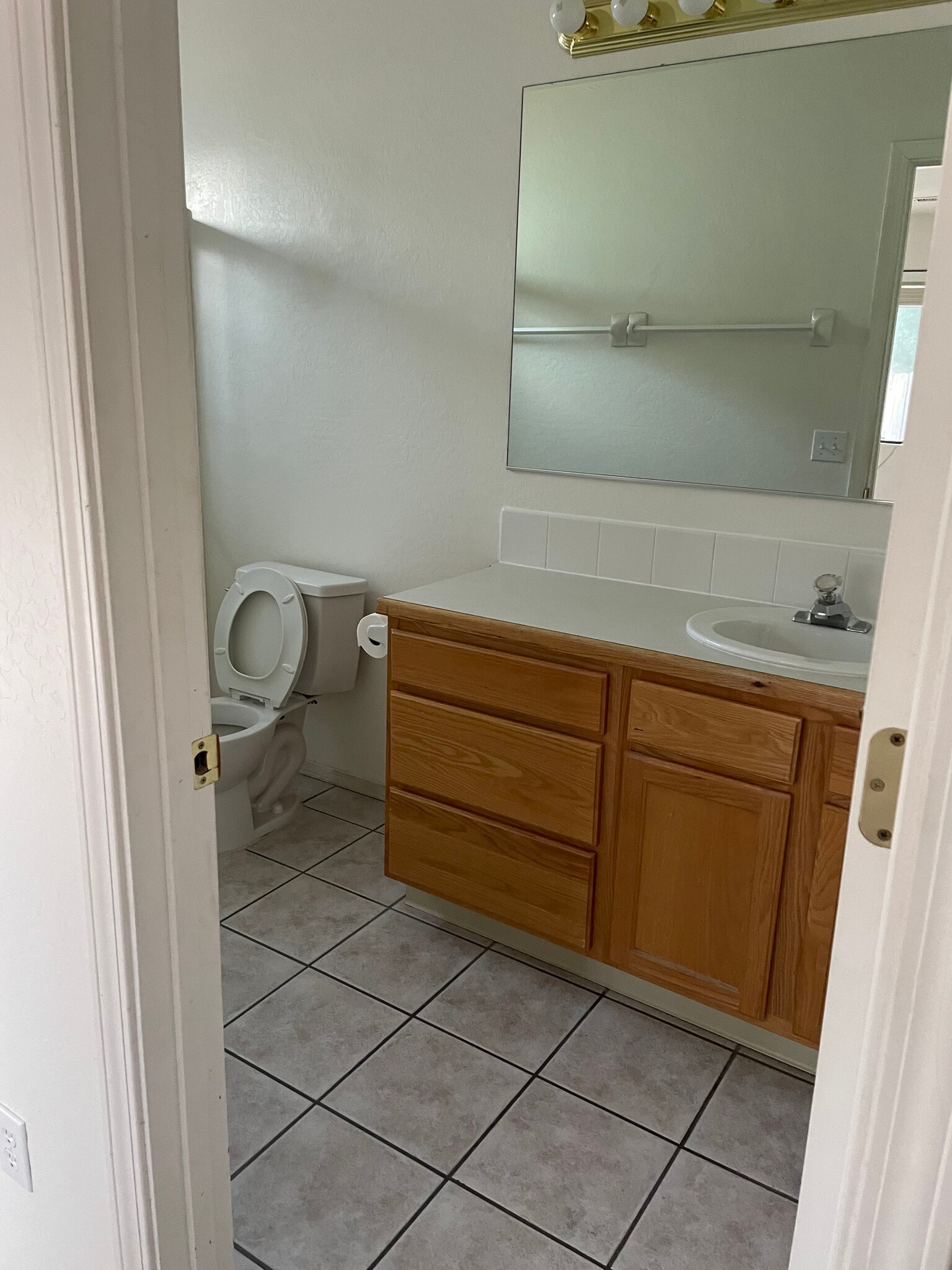 Building Photo - 7100 E Dodge Cir