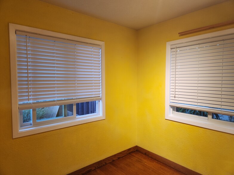 Dining Room - 647 Monroe St