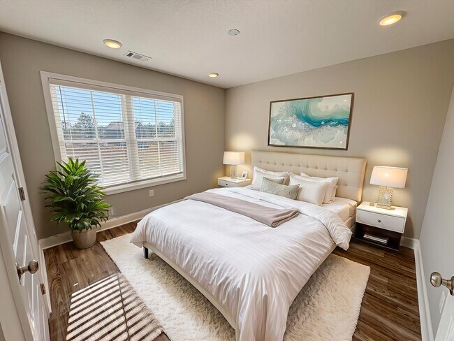 Building Photo - 5007 Cypress Lake Rd