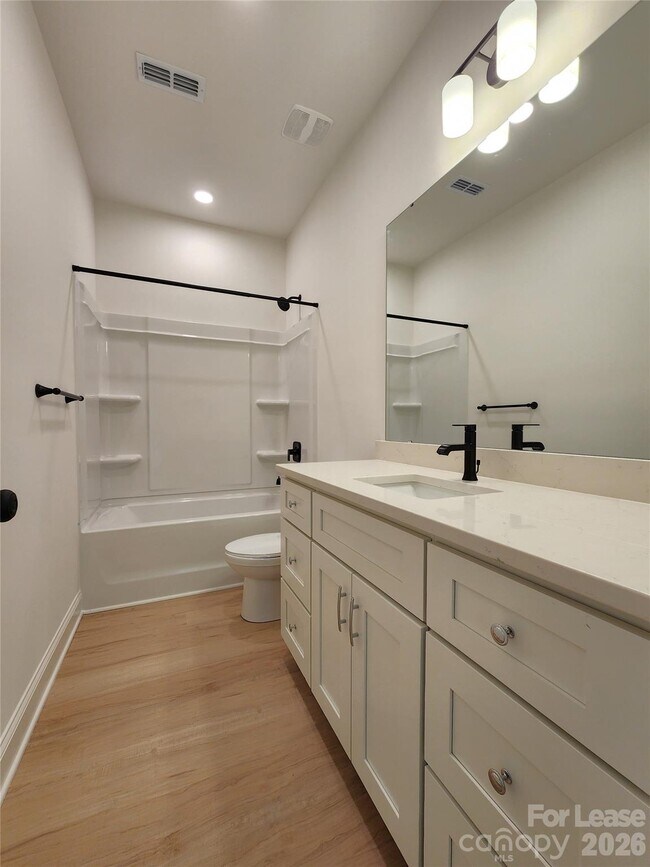 Building Photo - 1021 Jerome St