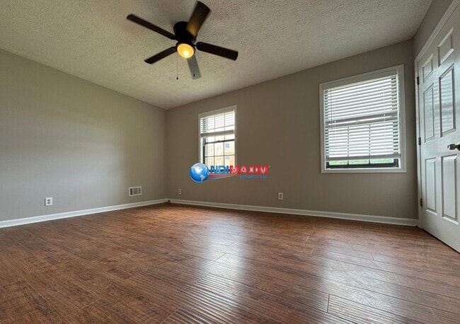 Building Photo - Nice townhouse on the SAME street as GSMST...