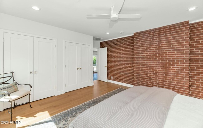 Building Photo - 103 W Palmcroft Dr