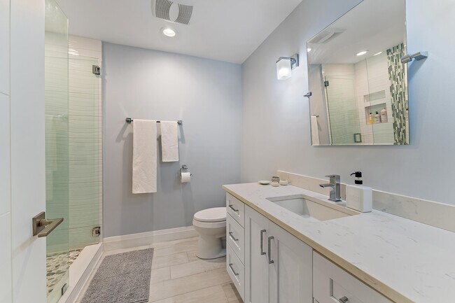 Building Photo - 125 Harbourside Cir