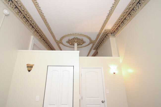 Building Photo - 849 N 5th St