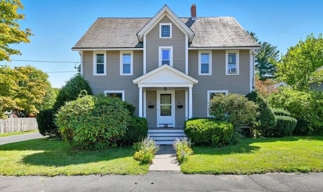 Building Photo - 62 Maple St