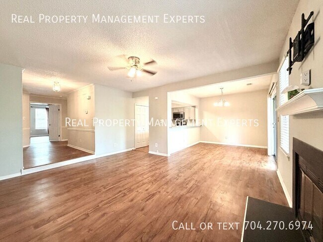 Building Photo - 20119 Henderson Rd