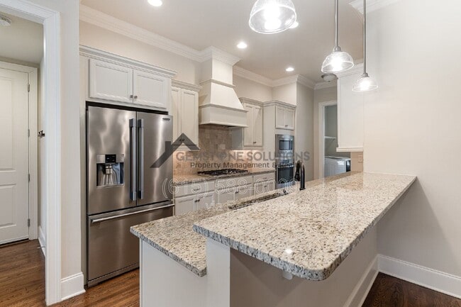 Building Photo - 130 Hobbs Dr