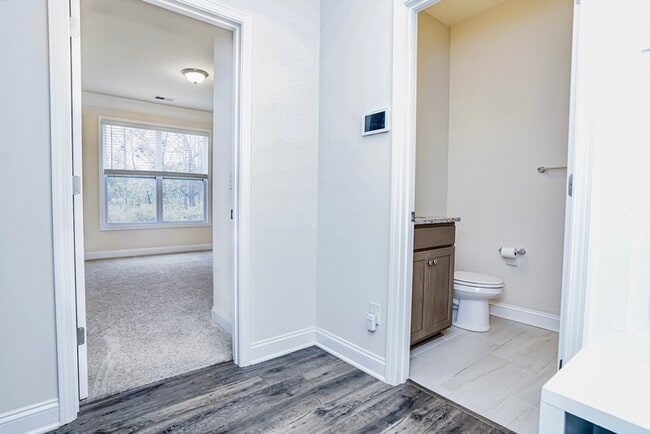 Building Photo - 716 Paxton Rose Dr