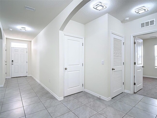 Building Photo - 2682 Common Fig Run