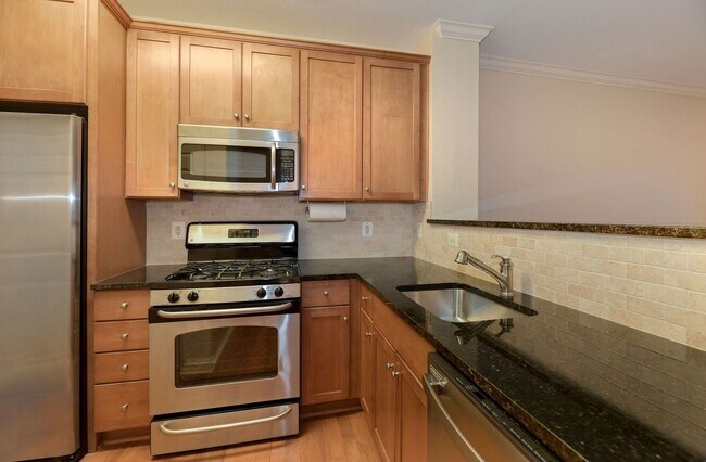 Building Photo - 1 Bed 1 Bath - North Bethesda Condo - 1 Reserved Parking Space
