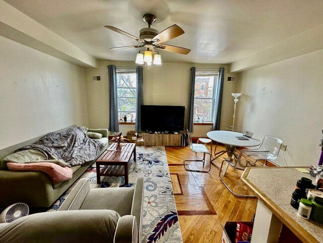 Primary Photo - 1229 S 47th St