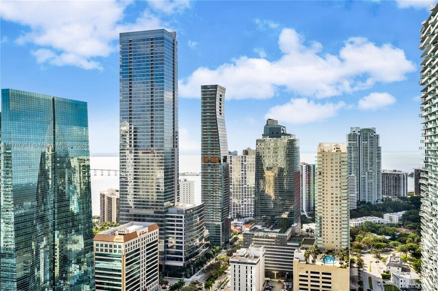 Building Photo - 1080 Brickell Ave