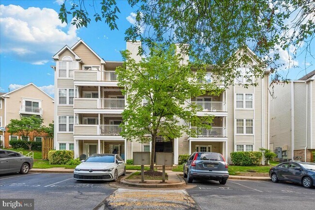 Building Photo - 6330 Bayberry Ct