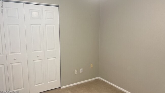 Building Photo - 501 Lantana Dr