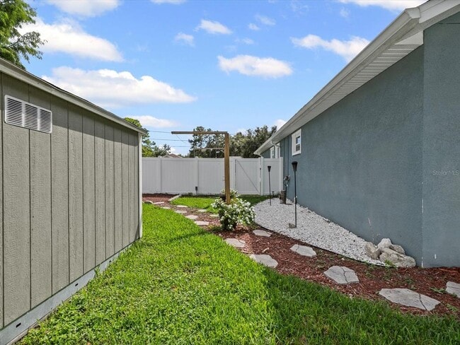 Building Photo - 1238 Vista Way