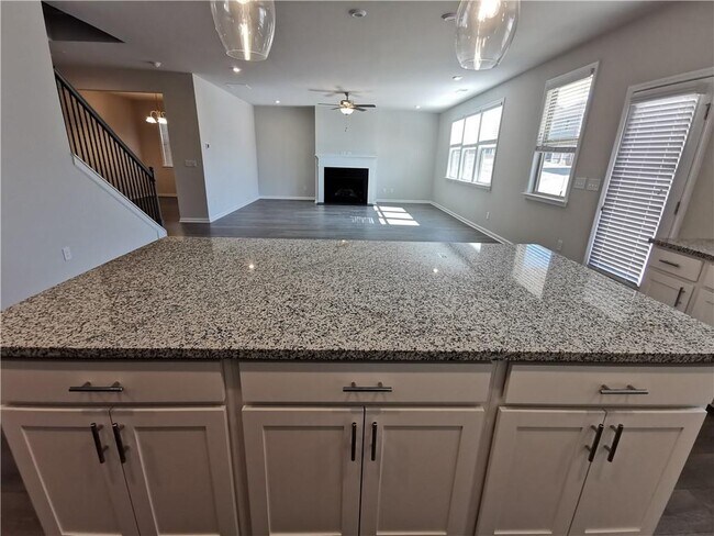 Building Photo - 3328 Hidden Valley Cir