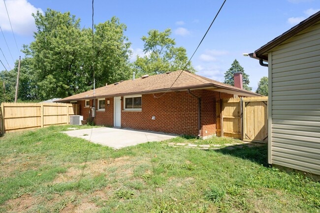 Building Photo - 4999 Packard Dr
