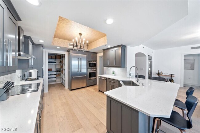 Building Photo - 2104 W First St