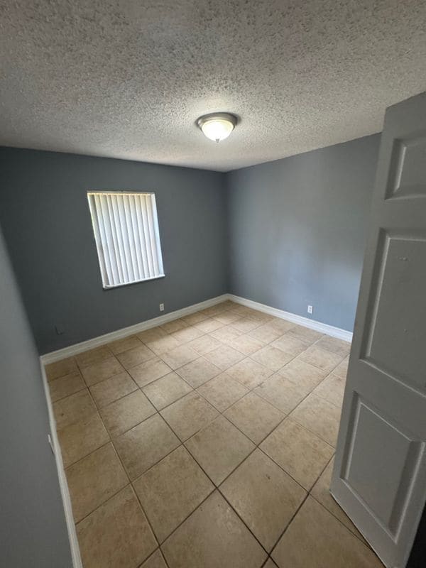 Building Photo - 5955 NW 25th Ct