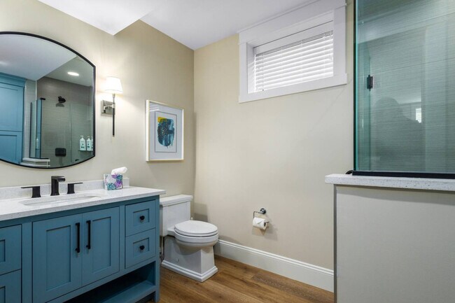 Building Photo - 1112 N St Peter St