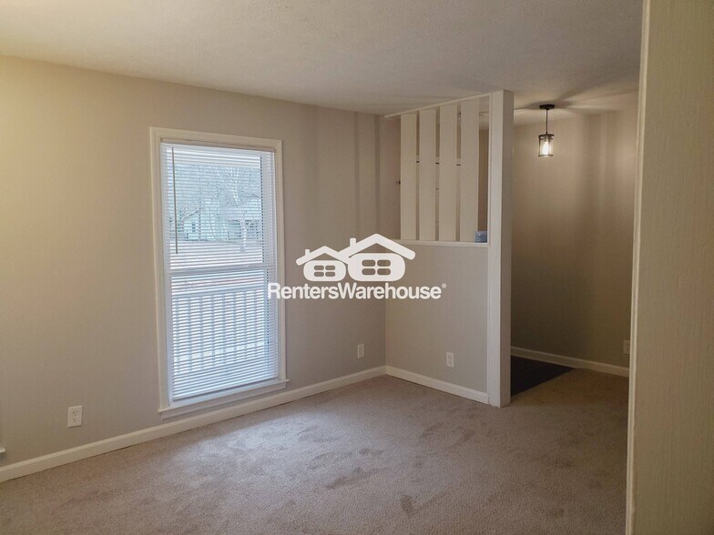 Building Photo - 3910 Lisas Dr