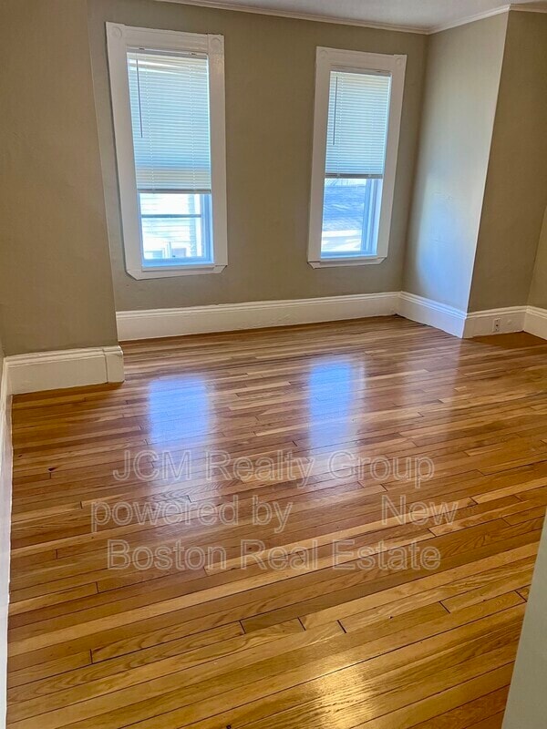 Building Photo - 40 Hurd St