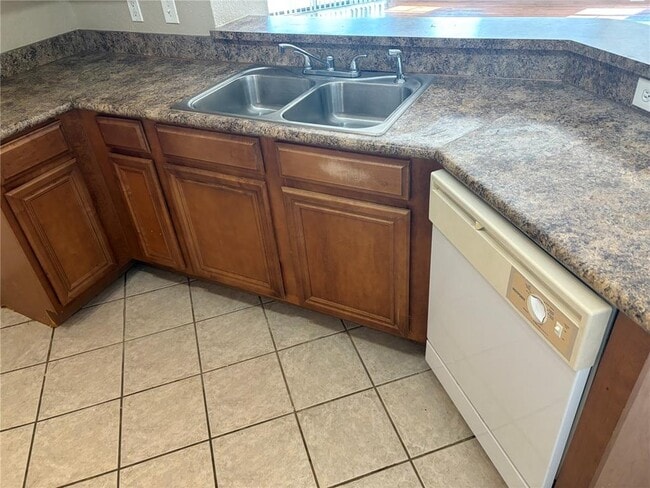 Building Photo - 6177 Metrowest Blvd