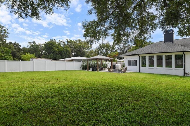 Building Photo - 236 Rippling Ln
