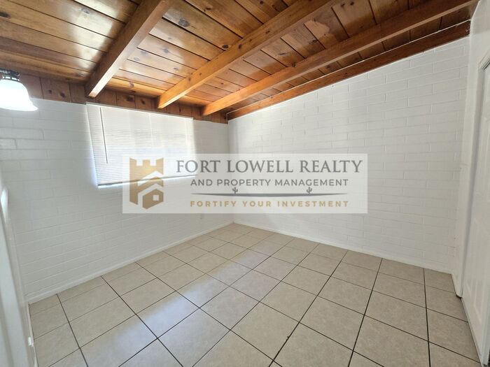 Building Photo - 3008 N Balboa Ave