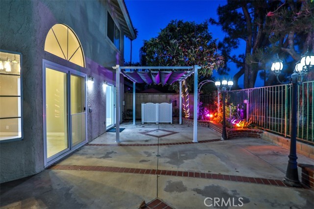 Building Photo - 176 Cll Renata