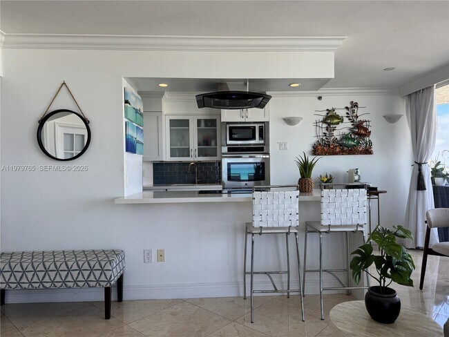 Building Photo - 7330 Ocean Terrace