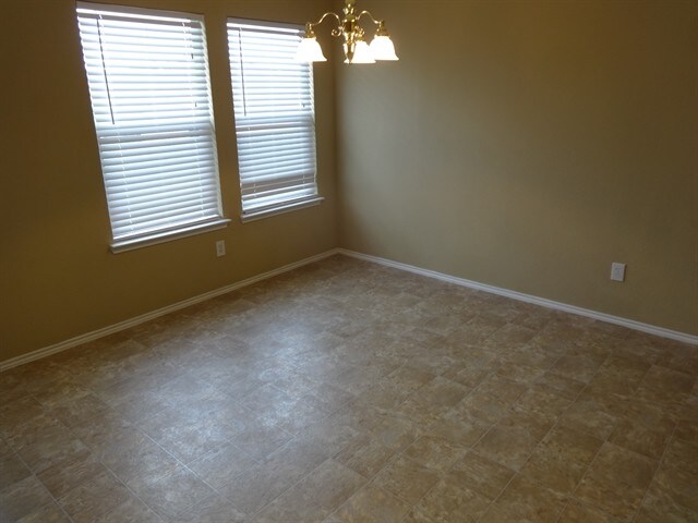 Building Photo - 1409 Ashview Cir