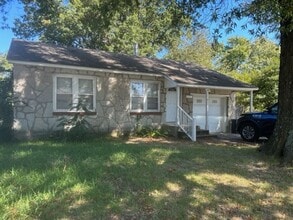 Building Photo - 2 BEDROOM 1 BATH HOME FOR RENT IN JOPLIN-$975 RENT-$975 DEPOSIT