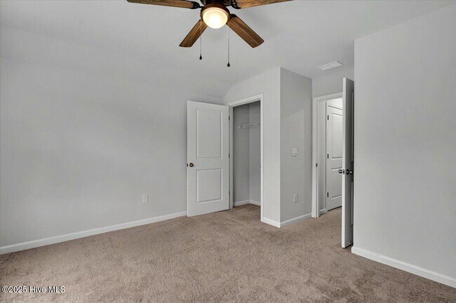 Building Photo - 1338 Cadbury Castle Dr SE