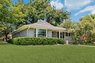 Building Photo - 7105 Bennington Dr