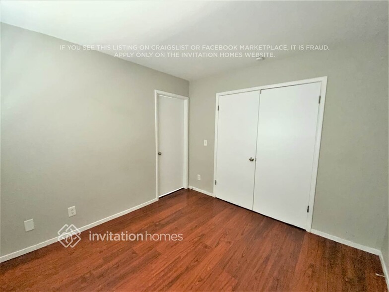Building Photo - 1221 Taramar St