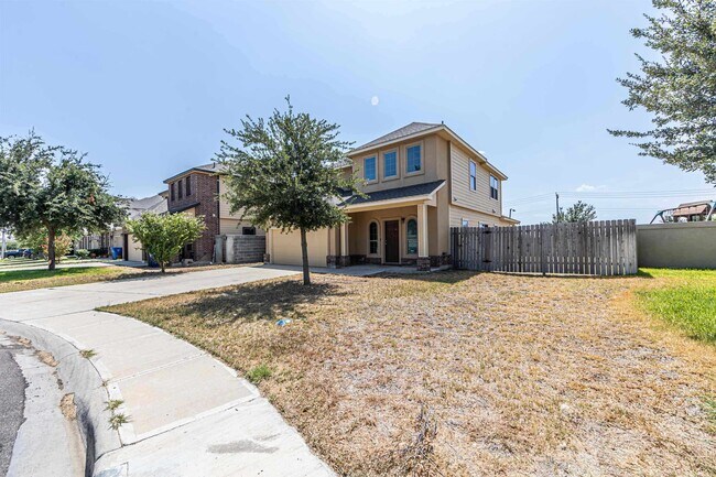 Building Photo - 11234 Sierra Gorda Dr