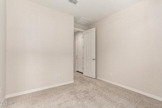 Building Photo - 17651 W Palo Verde Dr