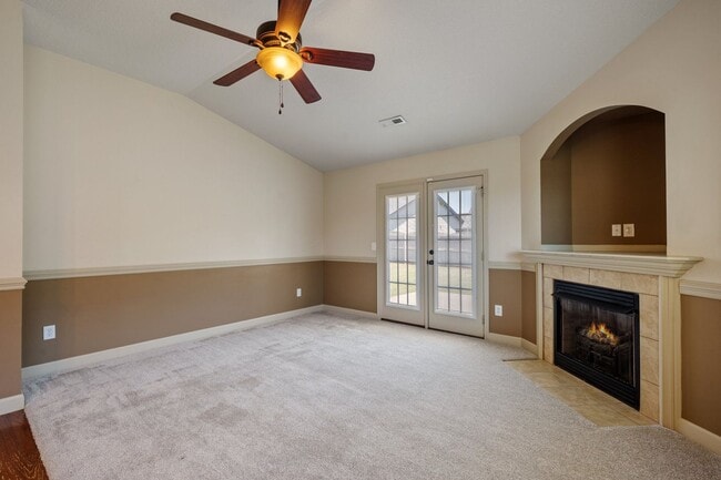 Building Photo - 3 Bedroom, 2 Bath - Ranch in Wynbrook, Boi...