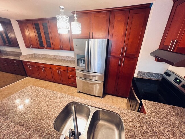 Building Photo - Mission Ridge 2 Bedroom 2 Bath Condo for Rent